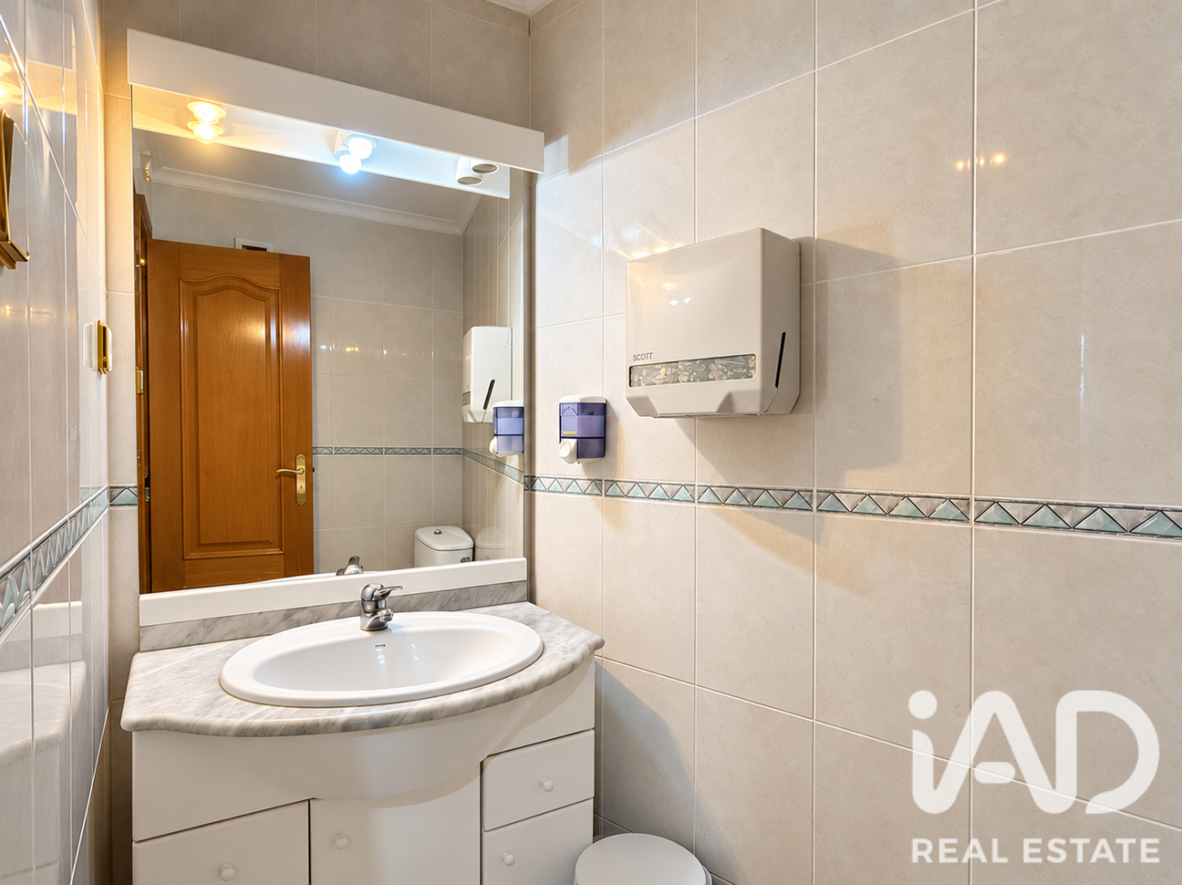 Apartment in Valencia, Spain 4 bedrooms, 118 sq.m. No. 198690