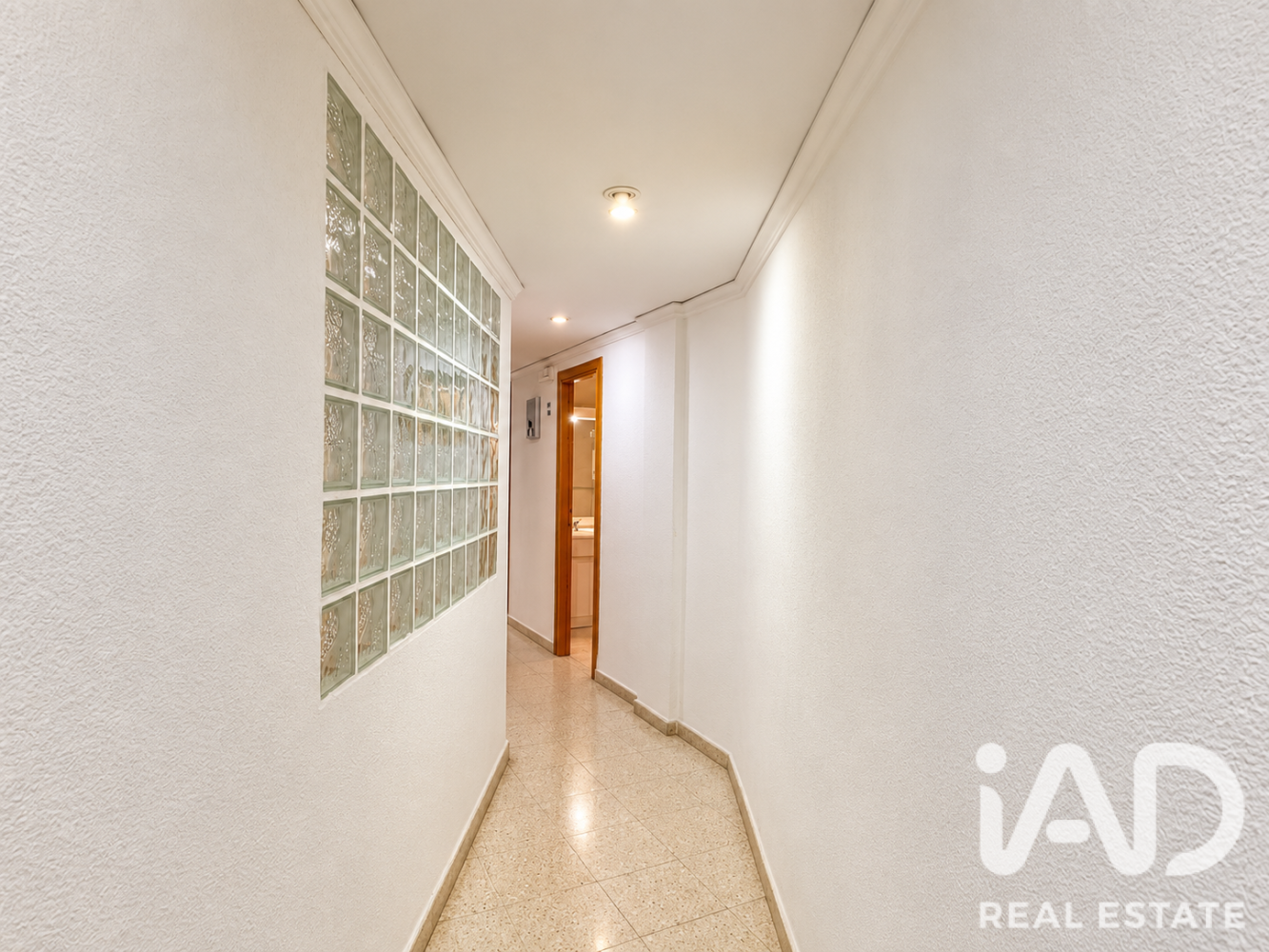 Apartment in Valencia, Spain 4 bedrooms, 118 sq.m. No. 198690