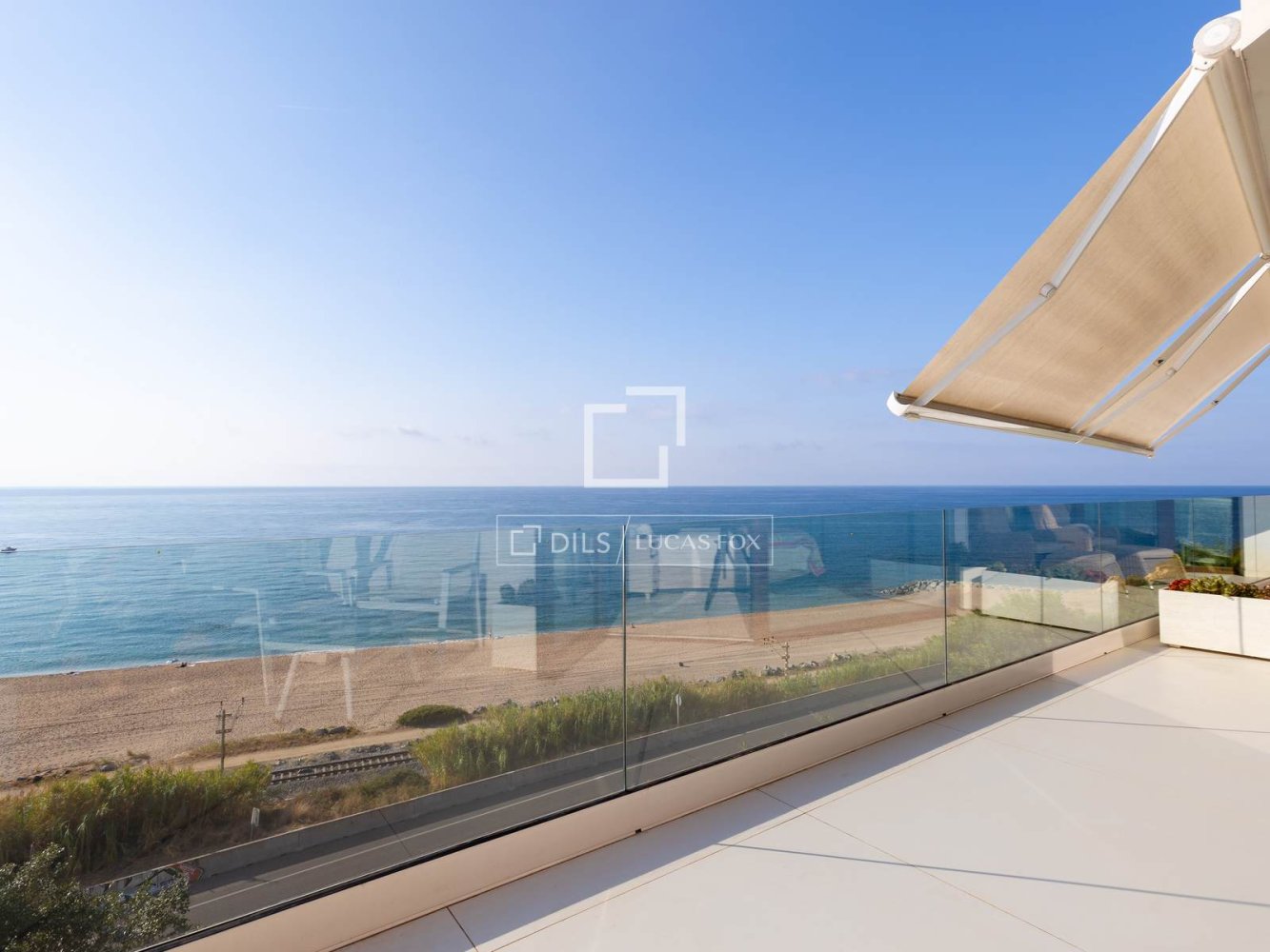 Villa a Sant Pol de Mar, Barcelona, Spagna 4 camere da letto, 375 mq. N° 197105