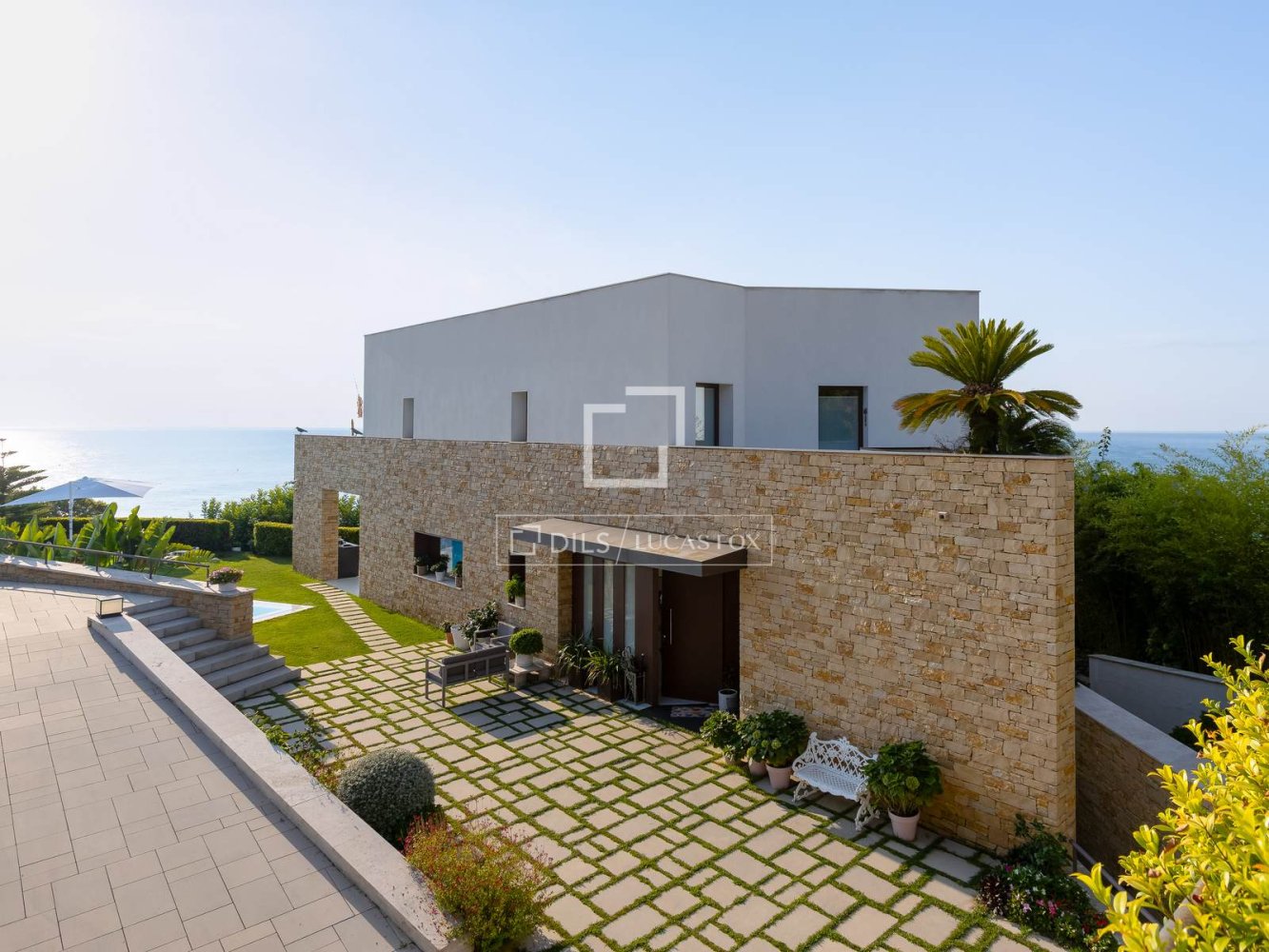 Villa a Sant Pol de Mar, Barcelona, Spagna 4 camere da letto, 375 mq. N° 197105