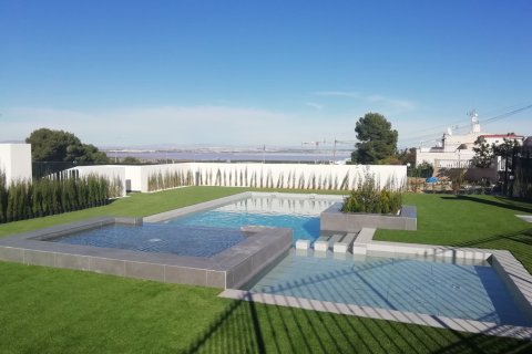 Bungalow a Torrevieja, Alicante, Spagna 3 camere da letto, 82 mq. N° 198218