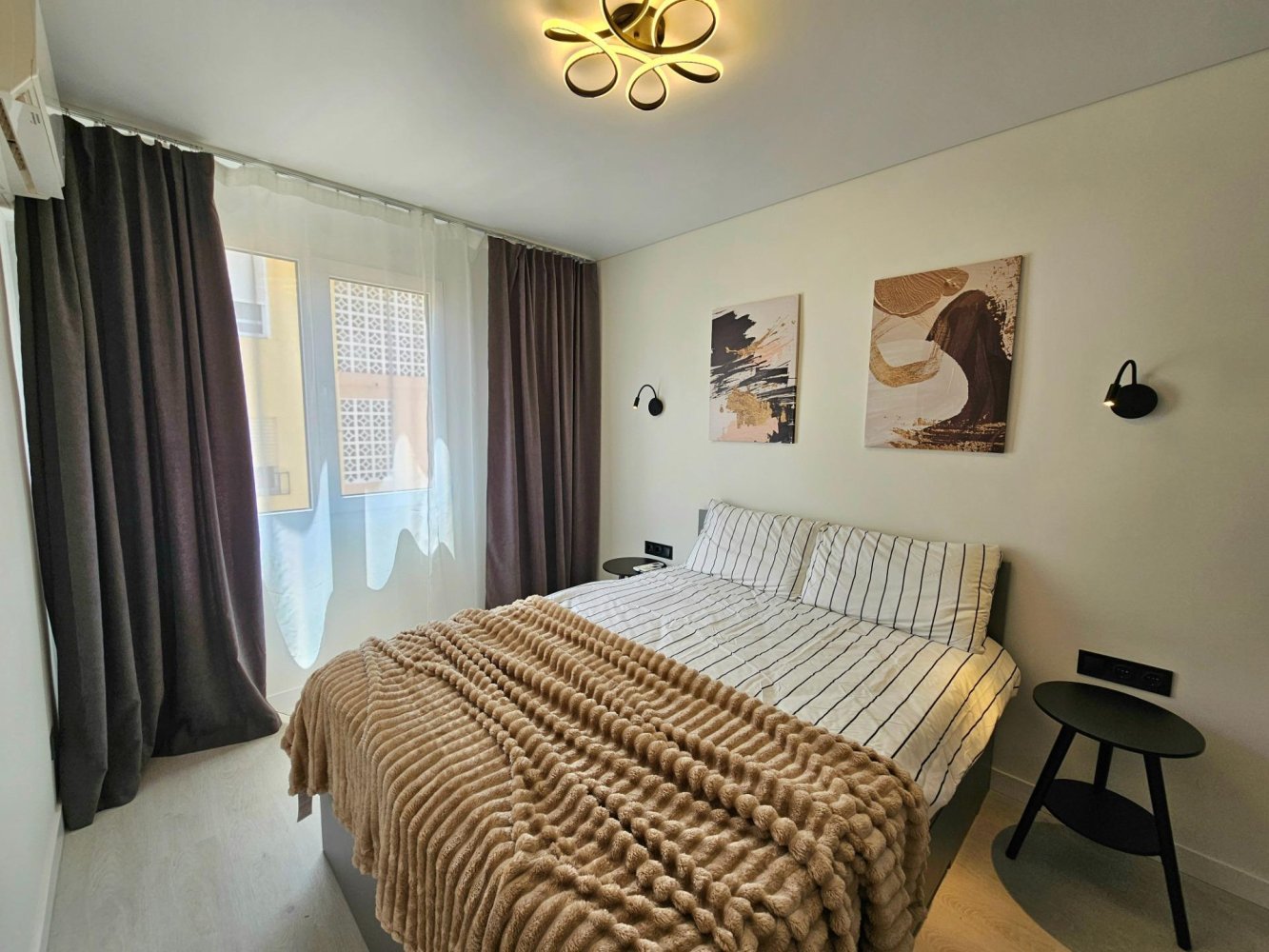 Bungalow a Torrevieja, Alicante, Spagna 2 camere da letto, 105 mq. N° 190475