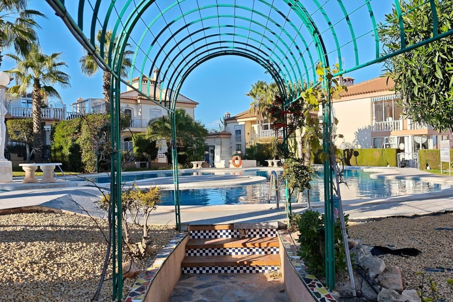 Bungalow i Los Balcones, Alicante, Spanien 2 sovrum, 75 kvm. Nr. 198446