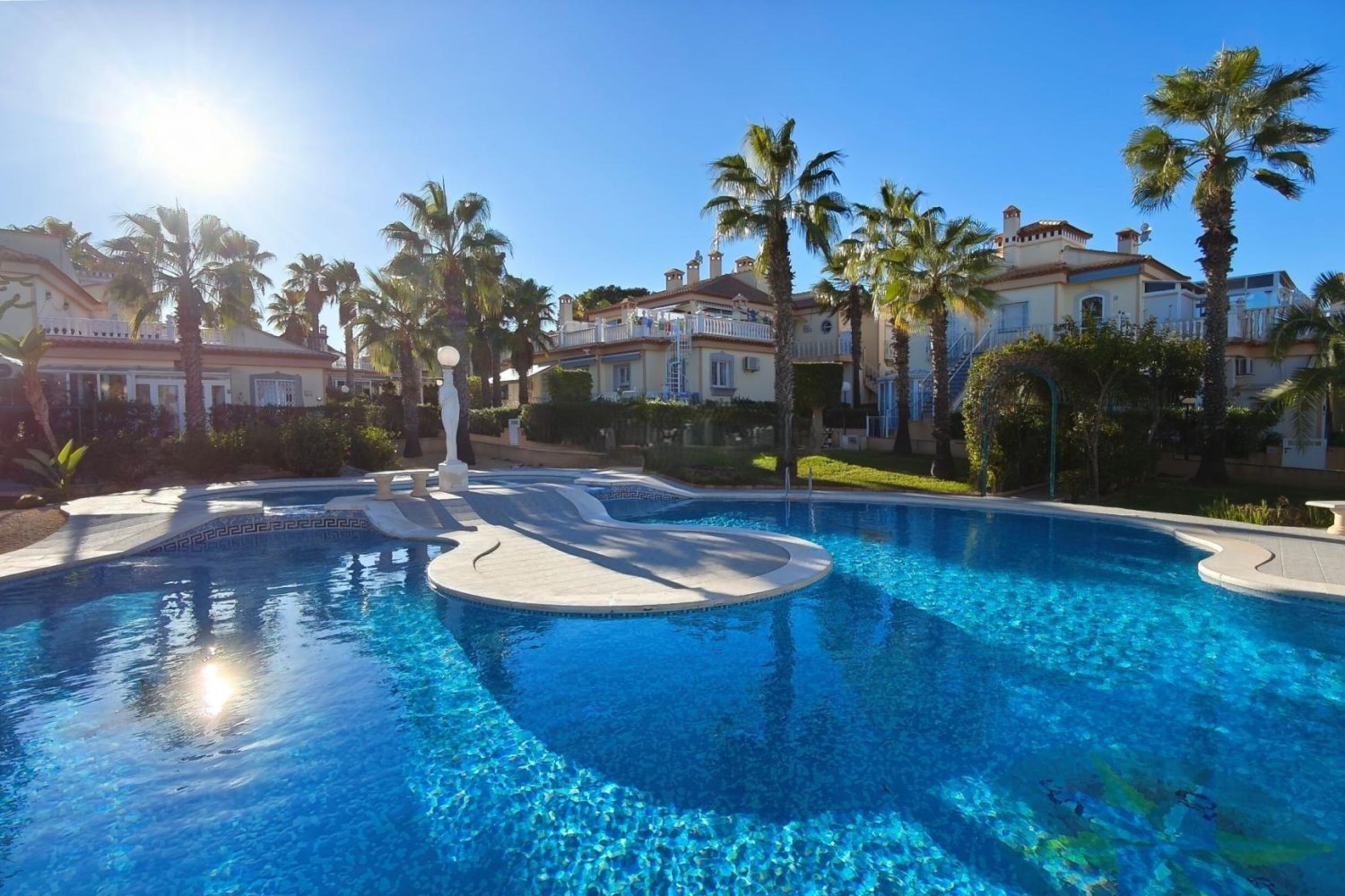 Bungalow i Los Balcones, Alicante, Spanien 2 sovrum, 75 kvm. Nr. 198446