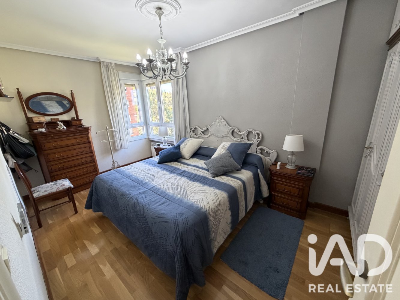 Apartamento en Valladolid, España 4 dormitorios, 149 m2 No. 197770