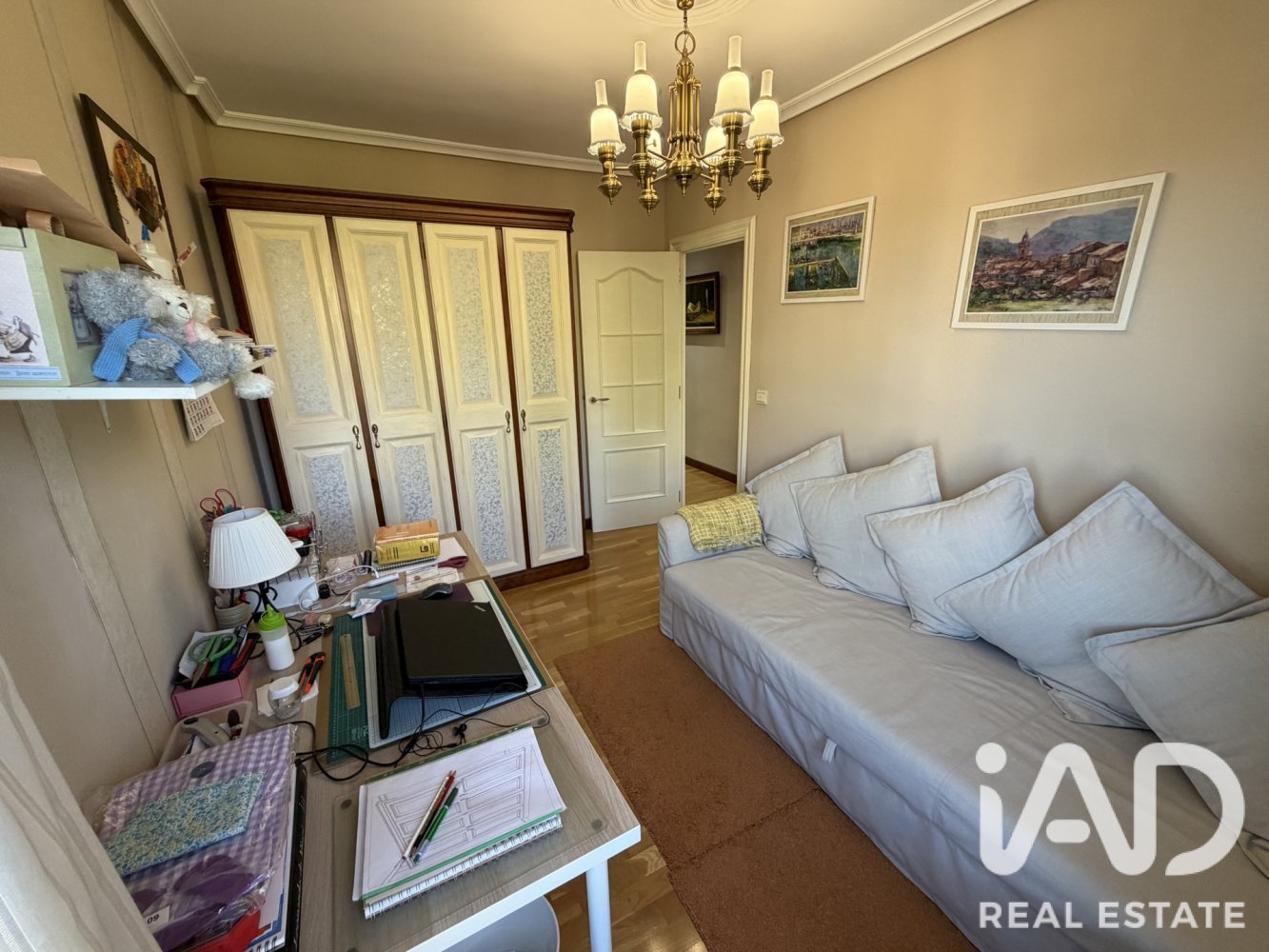 Apartamento en Valladolid, España 4 dormitorios, 149 m2 No. 197770