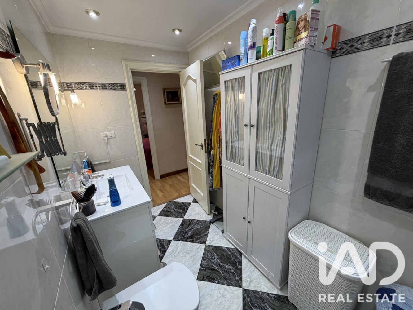 Apartamento en Valladolid, España 4 dormitorios, 149 m2 No. 197770