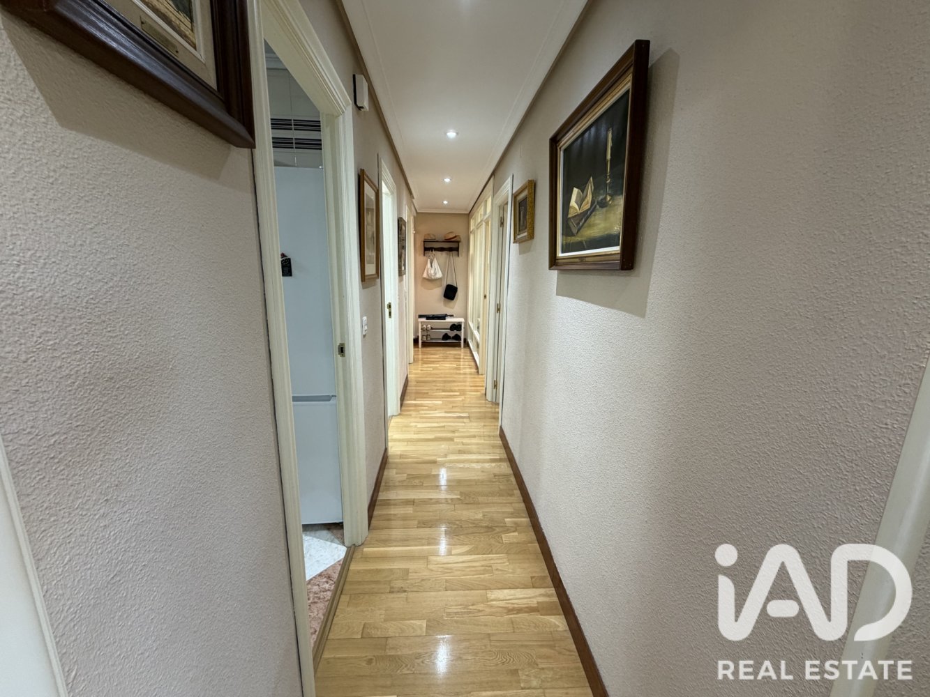 Apartamento en Valladolid, España 4 dormitorios, 149 m2 No. 197770