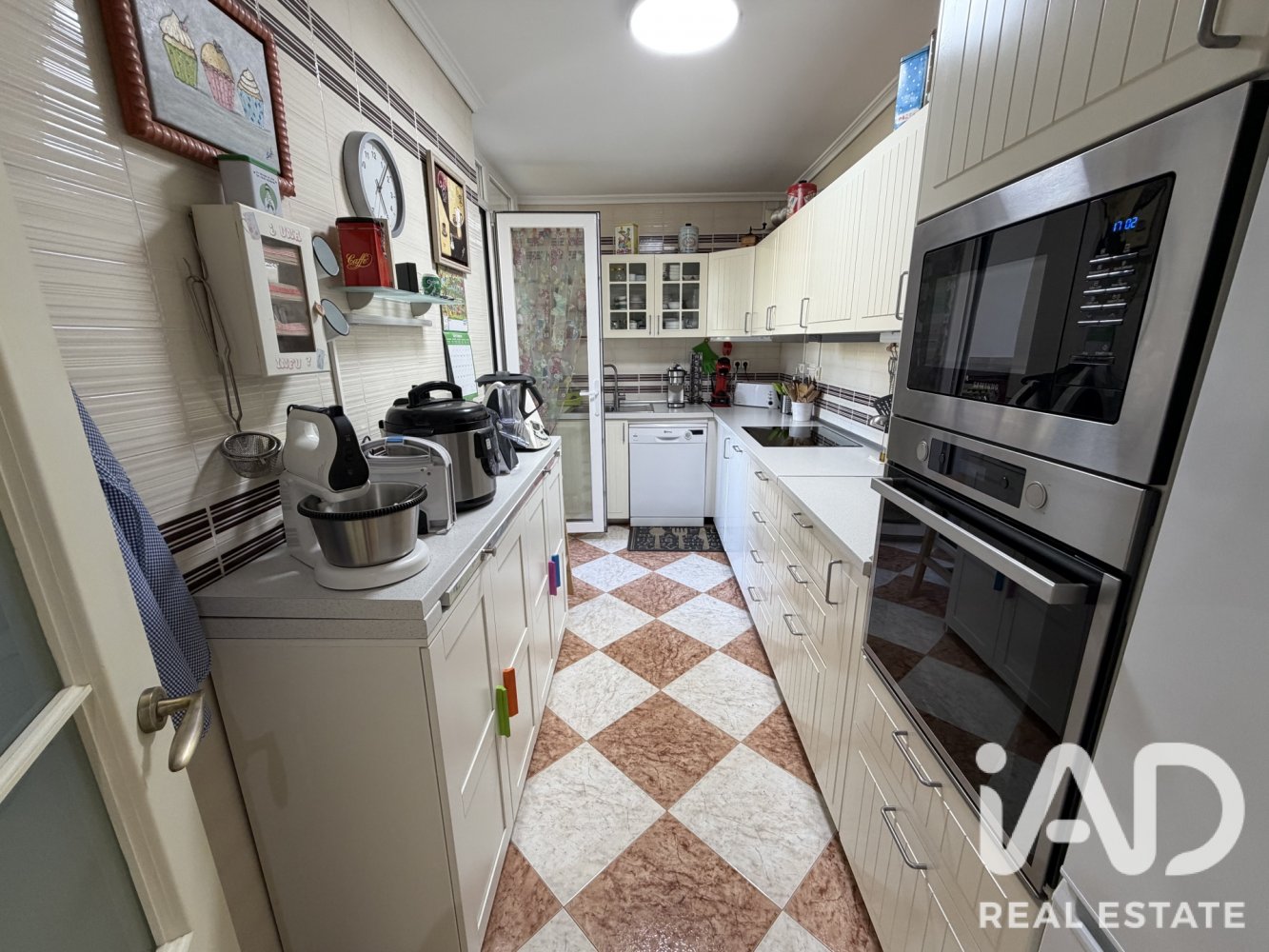Apartamento en Valladolid, España 4 dormitorios, 149 m2 No. 197770