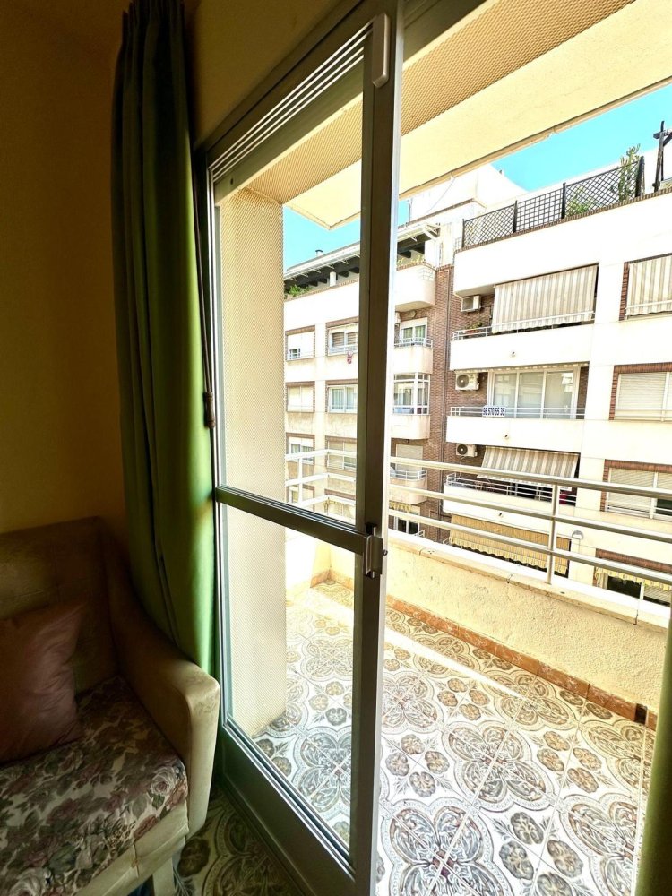 Apartamento en Torrevieja, Alicante, España 3 dormitorios, 93 m2 No. 199812