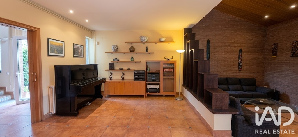 Māja Olerdola, Barcelona, Spānijā 4 istabas, 475 m2 Nr. 197712