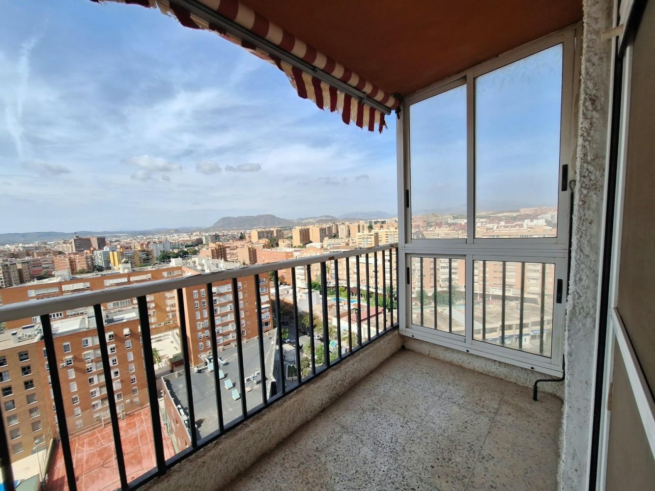 Dzīvoklis Alicante, Spānijā 1 istaba, 104 m2 Nr. 199186