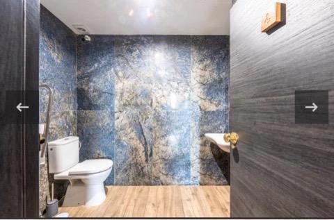 Commercial property in Malaga, Spain 248 sq.m. No. 199709