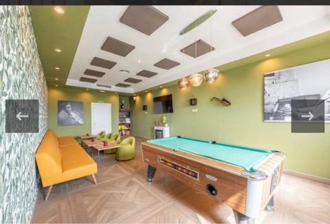 Commercial property in Malaga, Spain 248 sq.m. No. 199709