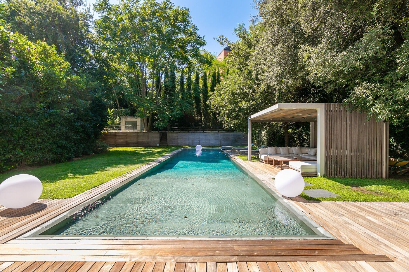 Māja Barcelona, Spānijā 7 istabas,  Nr. 197058