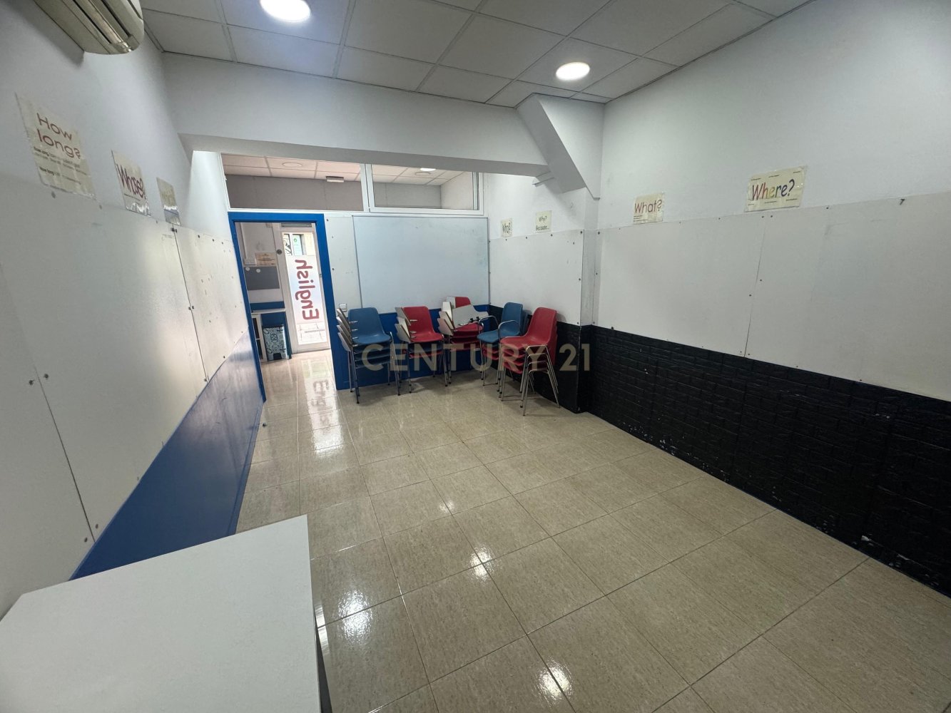 Commercial property in Sant Joan Despi, Barcelona, Spain 2 bedrooms, 53 sq.m. No. 199202