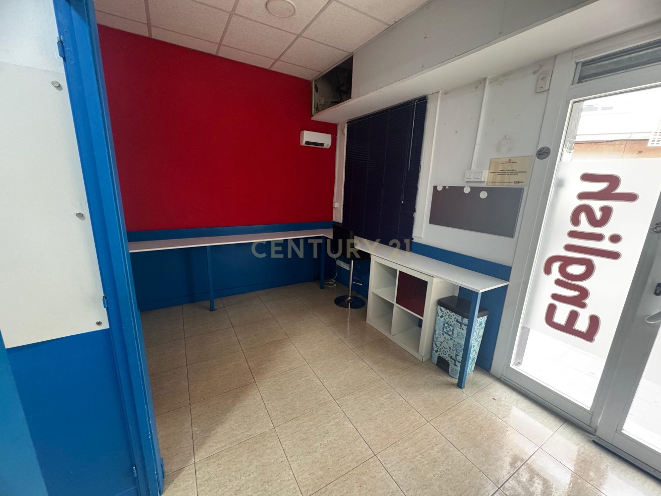 Commercial property in Sant Joan Despi, Barcelona, Spain 2 bedrooms, 53 sq.m. No. 199202