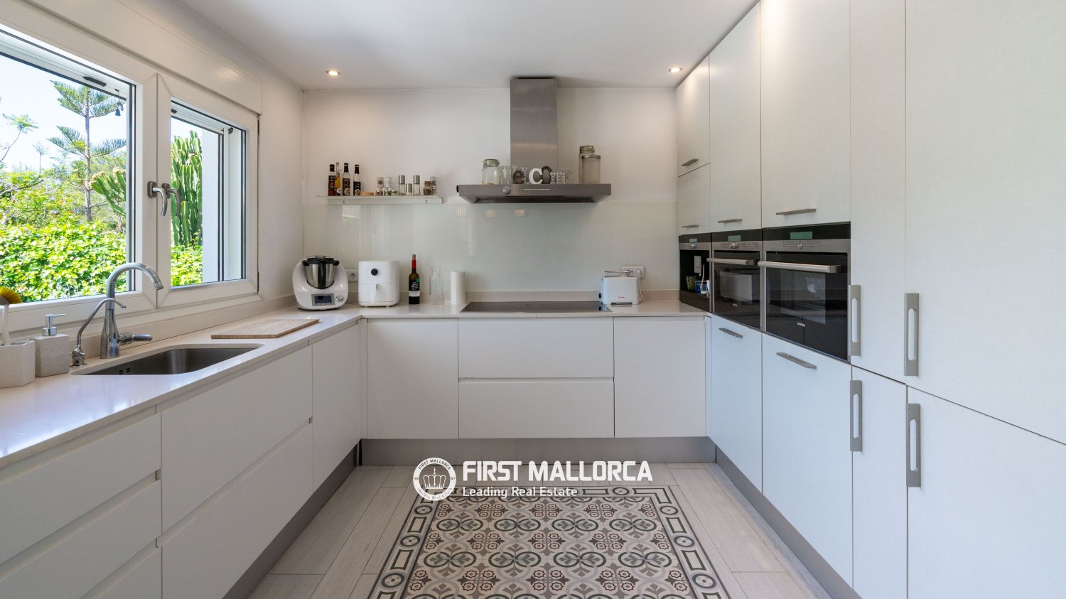 Villa in Santa Ponsa, Mallorca, Spain 5 bedrooms, 398 sq.m. No. 181778