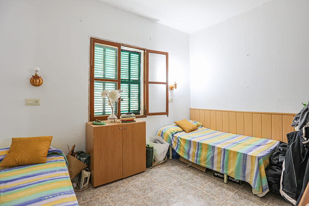 Villa en Sant Elm, Mallorca, España 6 dormitorios, 180 m2 No. 198837