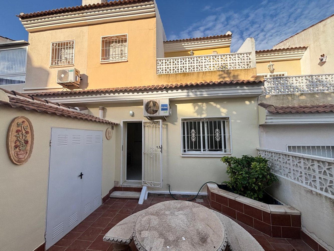 Casa adosada en Alicante, España 3 dormitorios, 101 m2 No. 199861