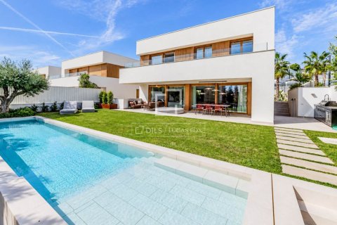 Villa à Sitges, Barcelona, Espagne 5 chambres, 480 m2 No. 199988