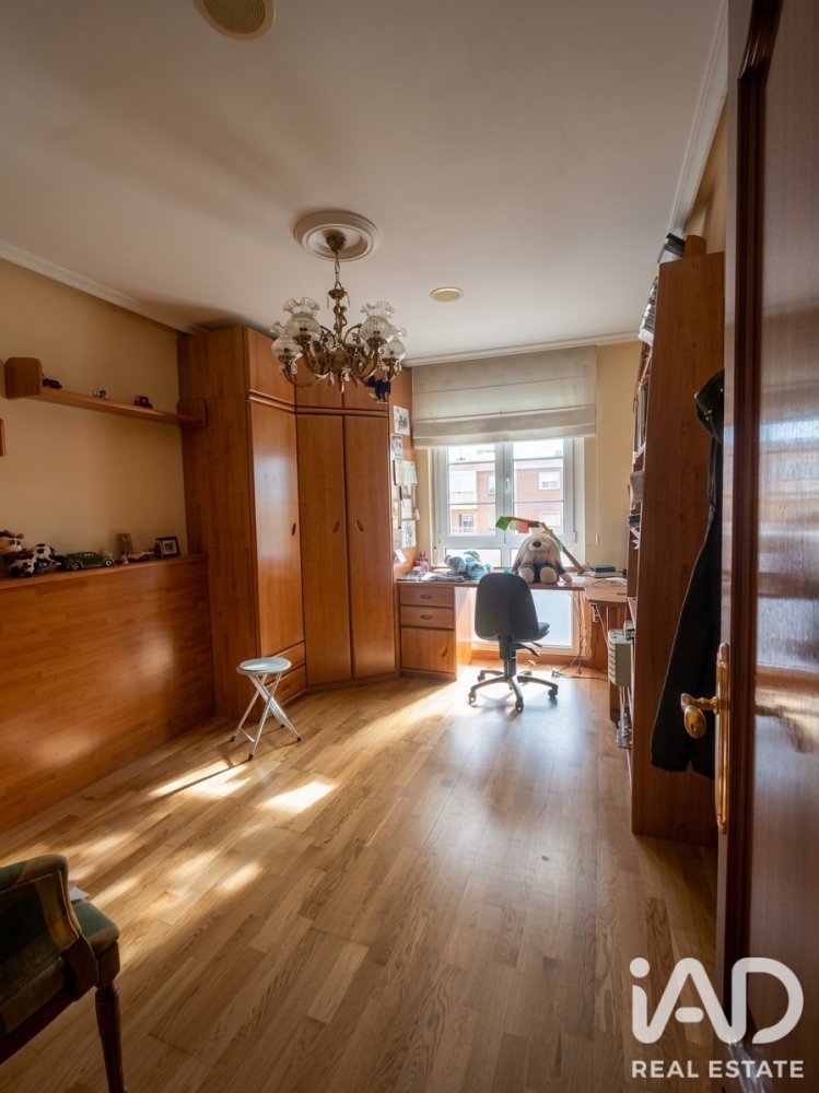 Apartment in La Baneza, Leon, Spain 3 bedrooms, 137 sq.m. No. 197739