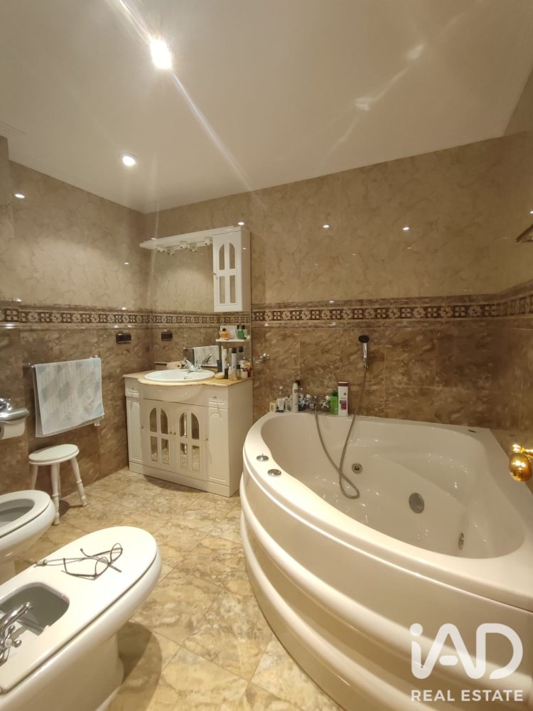 Apartment in La Baneza, Leon, Spain 3 bedrooms, 137 sq.m. No. 197739