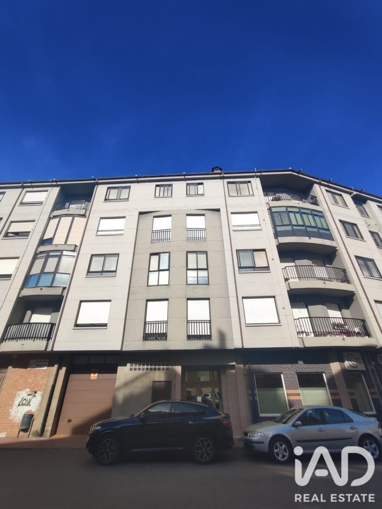 Apartment in La Baneza, Leon, Spain 3 bedrooms, 137 sq.m. No. 197739