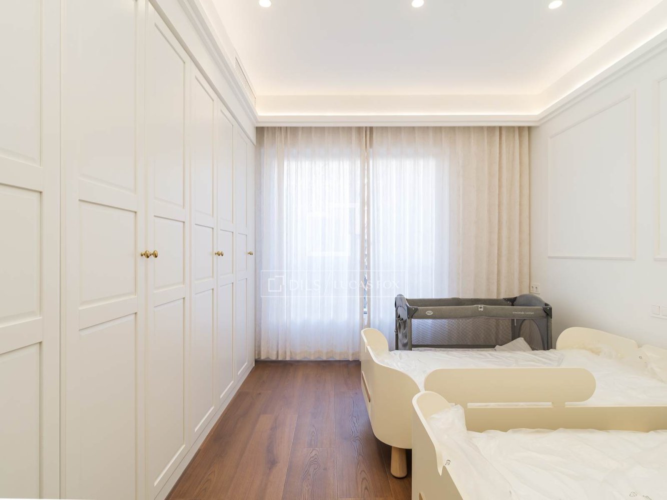Apartment à Barcelona, Espagne 5 chambres, 215 m2 No. 200014