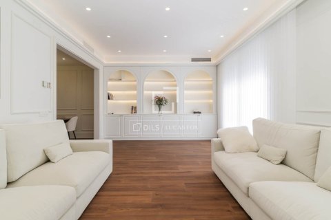 Apartment à Barcelona, Espagne 5 chambres, 215 m2 No. 200014