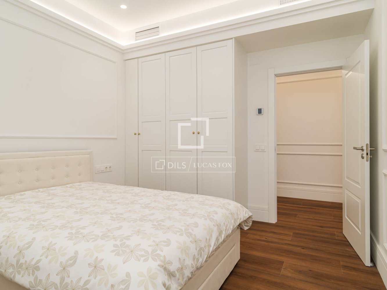 Apartment à Barcelona, Espagne 5 chambres, 215 m2 No. 200014