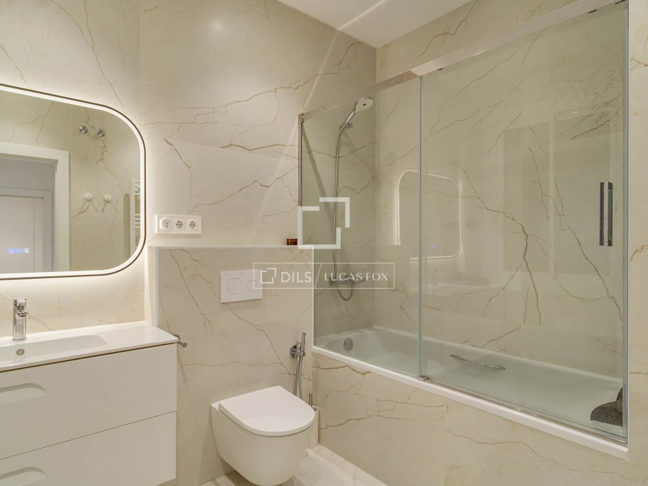 Apartment à Barcelona, Espagne 5 chambres, 215 m2 No. 200014