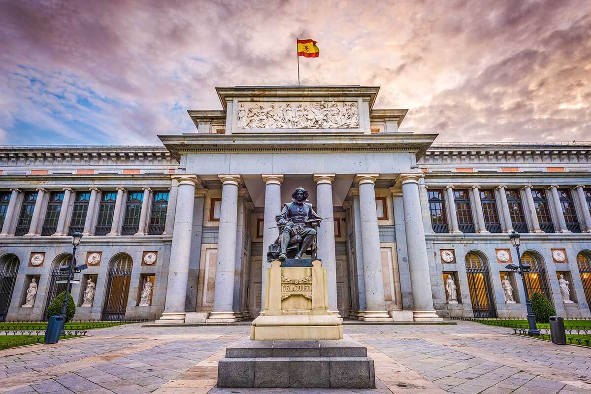 5 Must-See Places to Visit in Spain 5 Must-See Places to Visit in Spain
