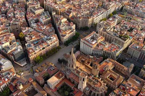 What was the average increase in prices for new housing in Spain in 2022?