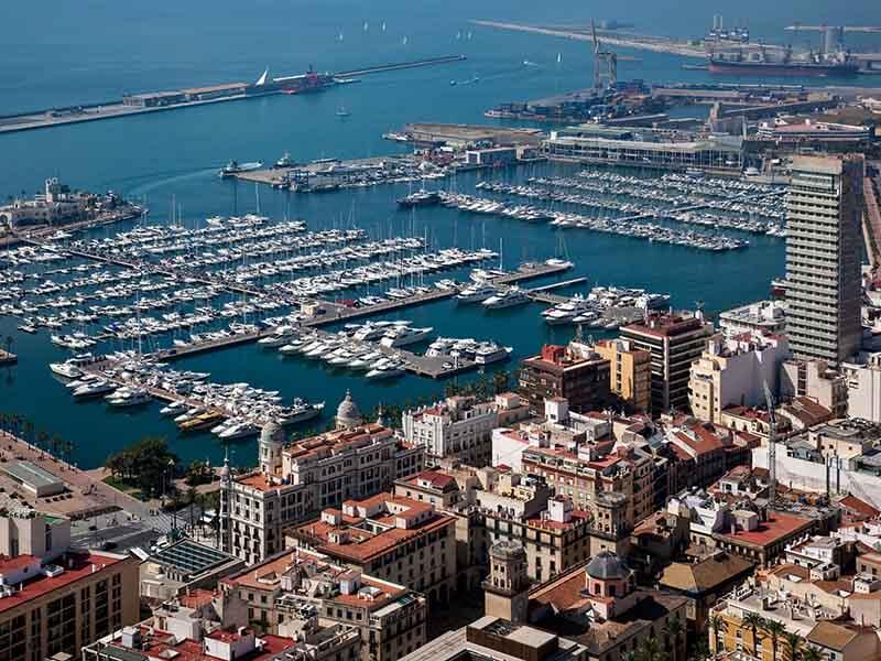 Alicante venderá 50.000 viviendas en 2022, batiendo récord tras la crisis