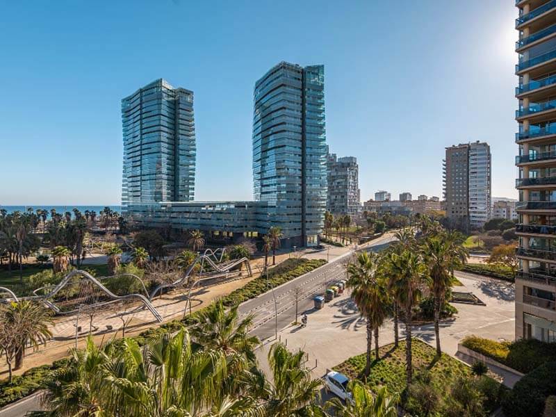 ¿Cuál es el precio del metro cuadrado en Sevilla, Barcelona o Madrid?