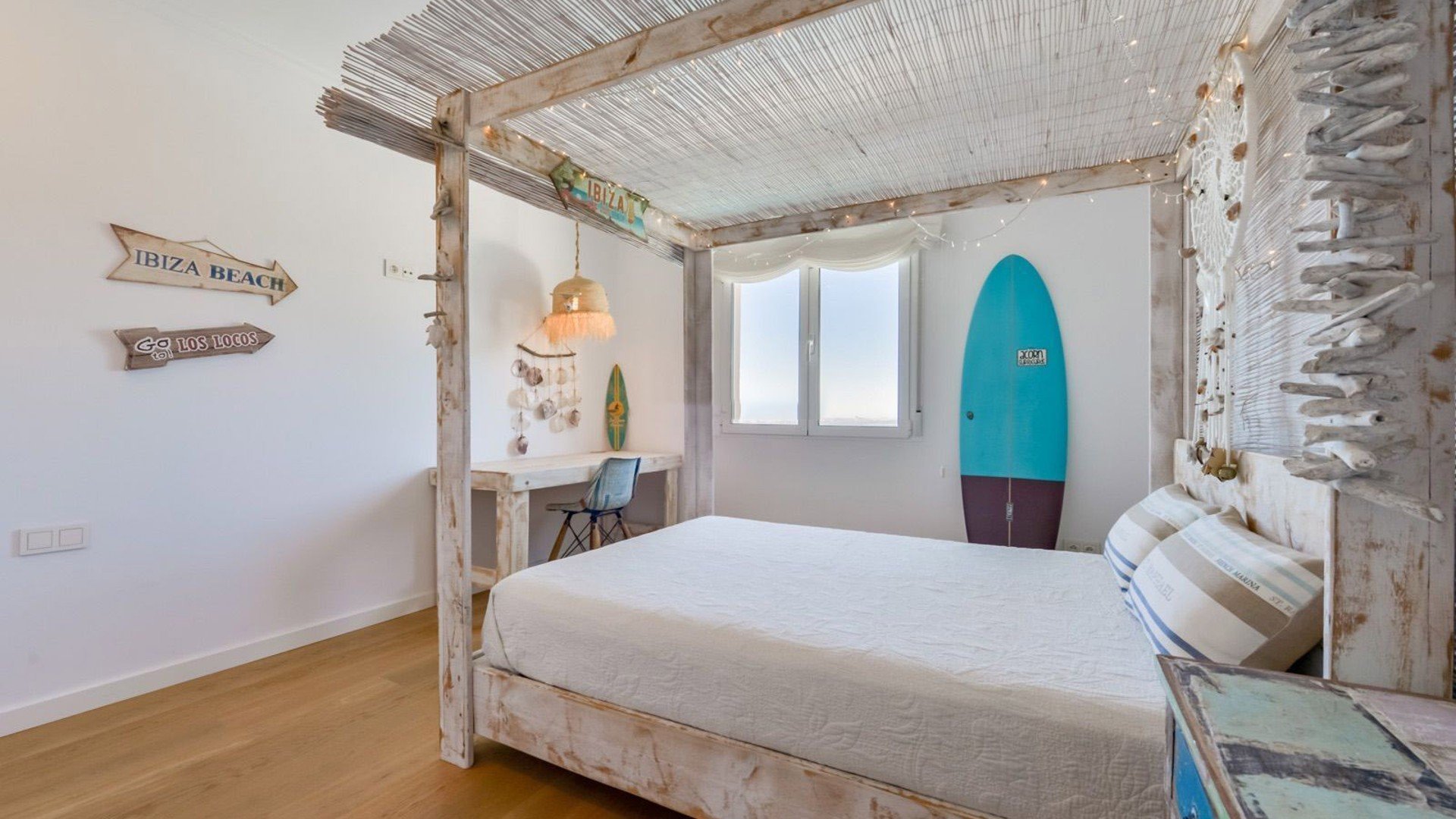 Villa a Altea, Alicante, Spagna 4 camere da letto, 285 mq. N° 64064