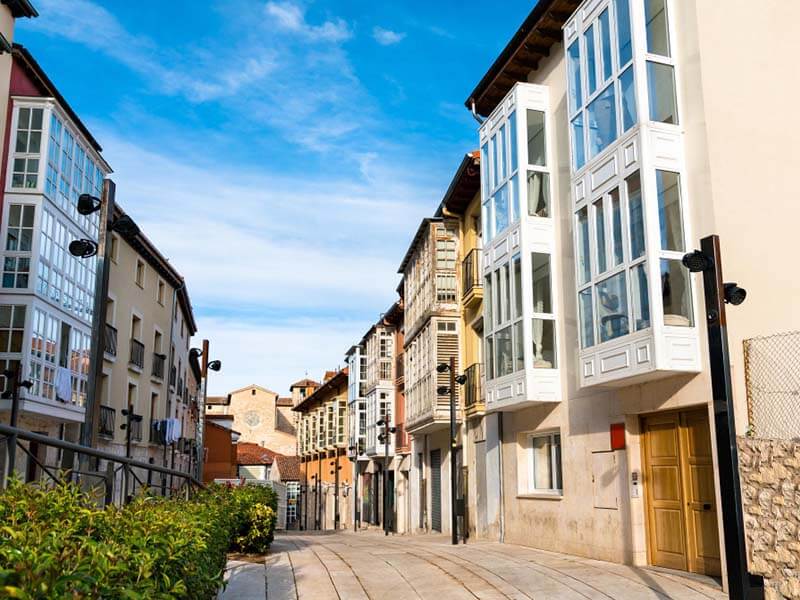 The purchase price of residential real estate in Burgas is falling amid rising rental rates