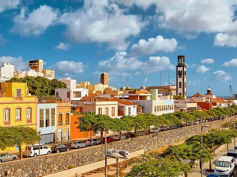 Almost all over Spain, foreigners are more likely to look for houses to rent than to buy