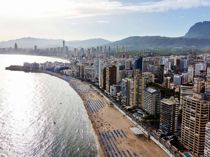El mercado inmobiliario no sufrirá la “recesión inmobiliaria” en España
