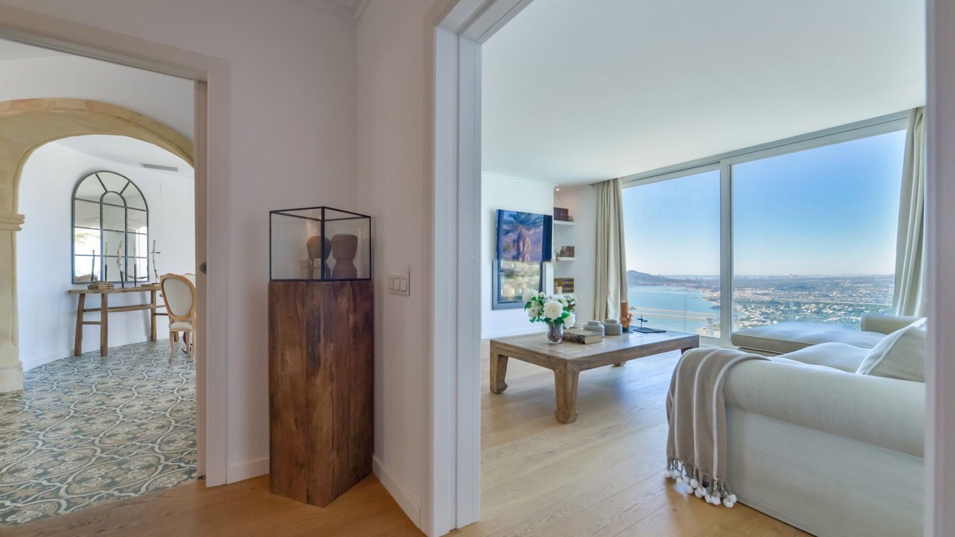 Villa a Altea, Alicante, Spagna 4 camere da letto, 285 mq. N° 64064