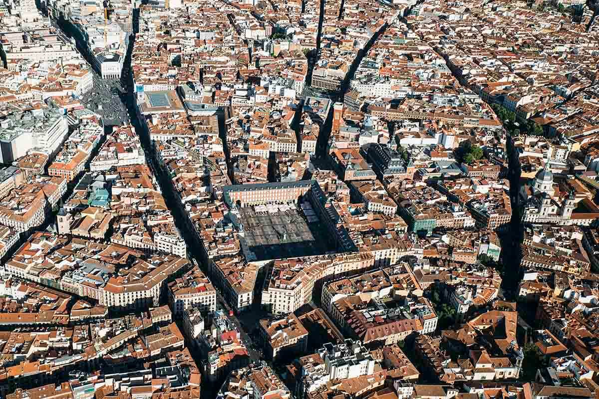 5 Must-See Places to Visit in Spain 5 Must-See Places to Visit in Spain
