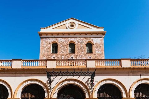 Who can count on a 100% mortgage loan in Spain?