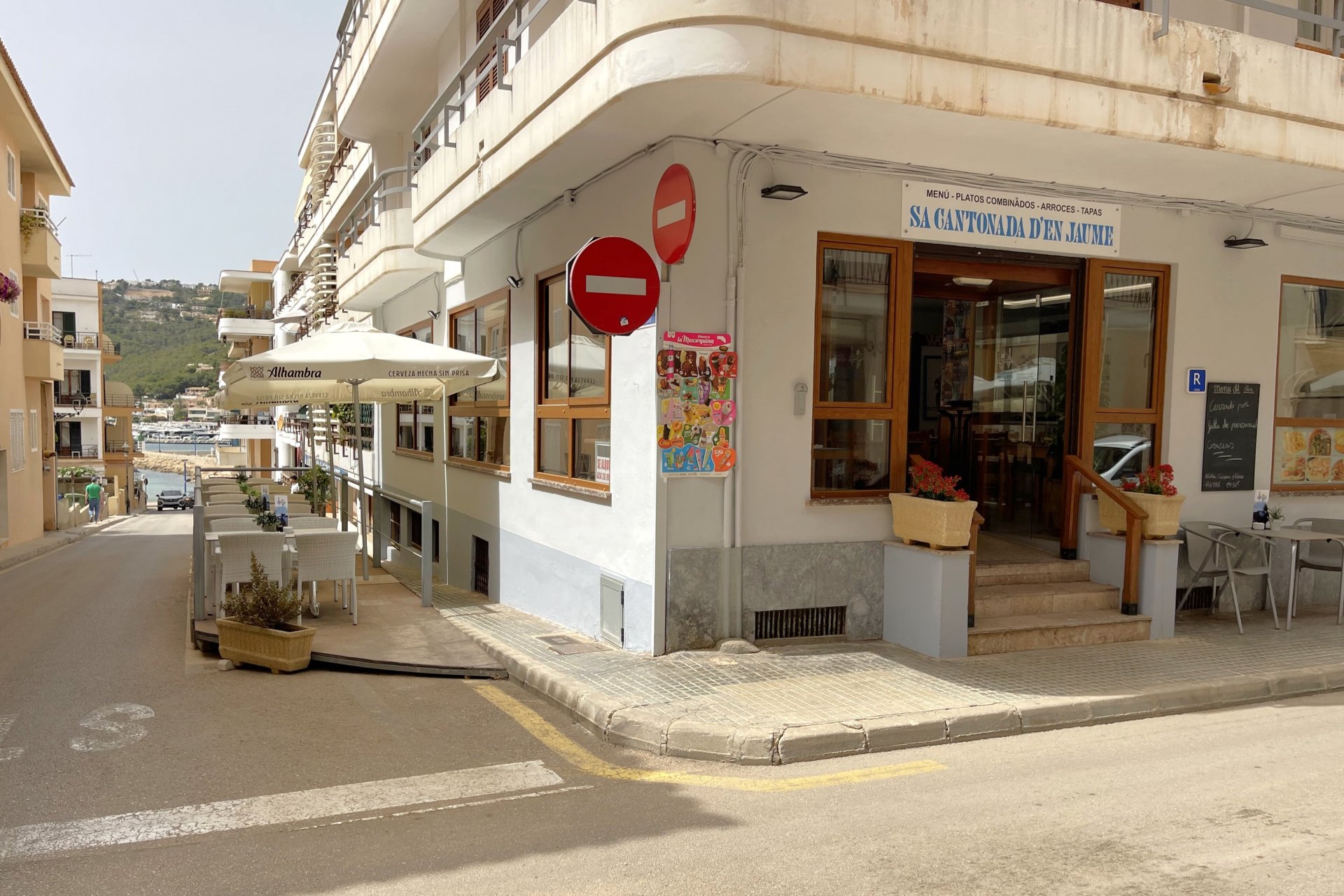 Commercial property à Port D'andratx, Mallorca, Espagne 200 m2 No. 102163