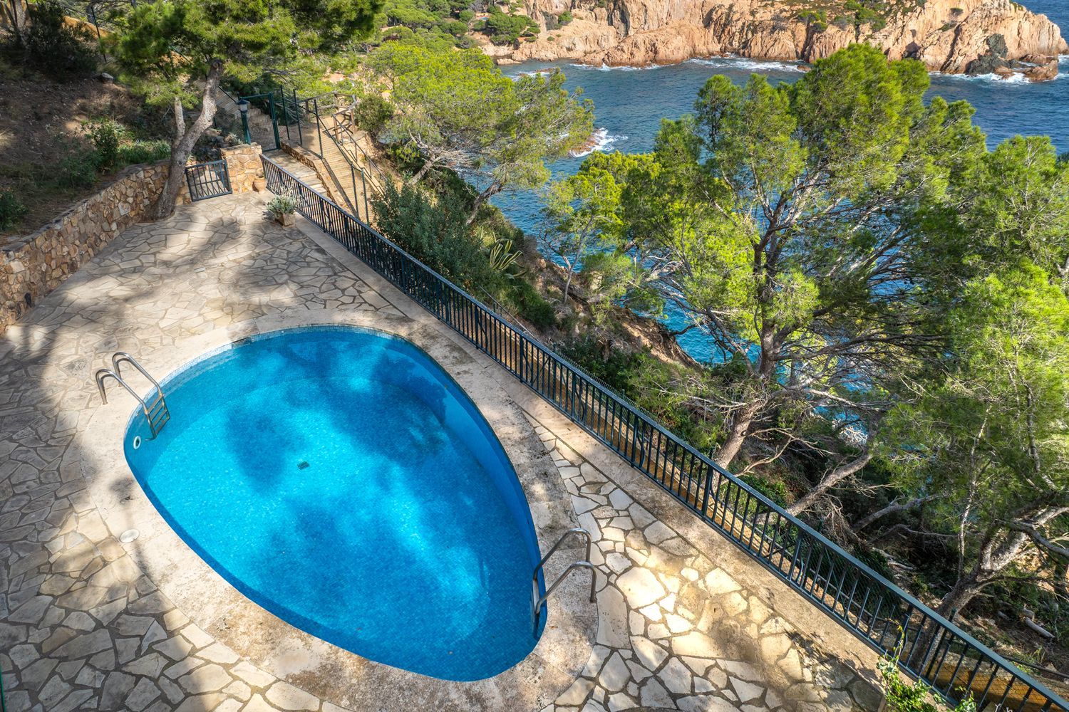 Māja Tamariu, Girona, Spānijā 4 istabas, 550 m2 Nr. 156650