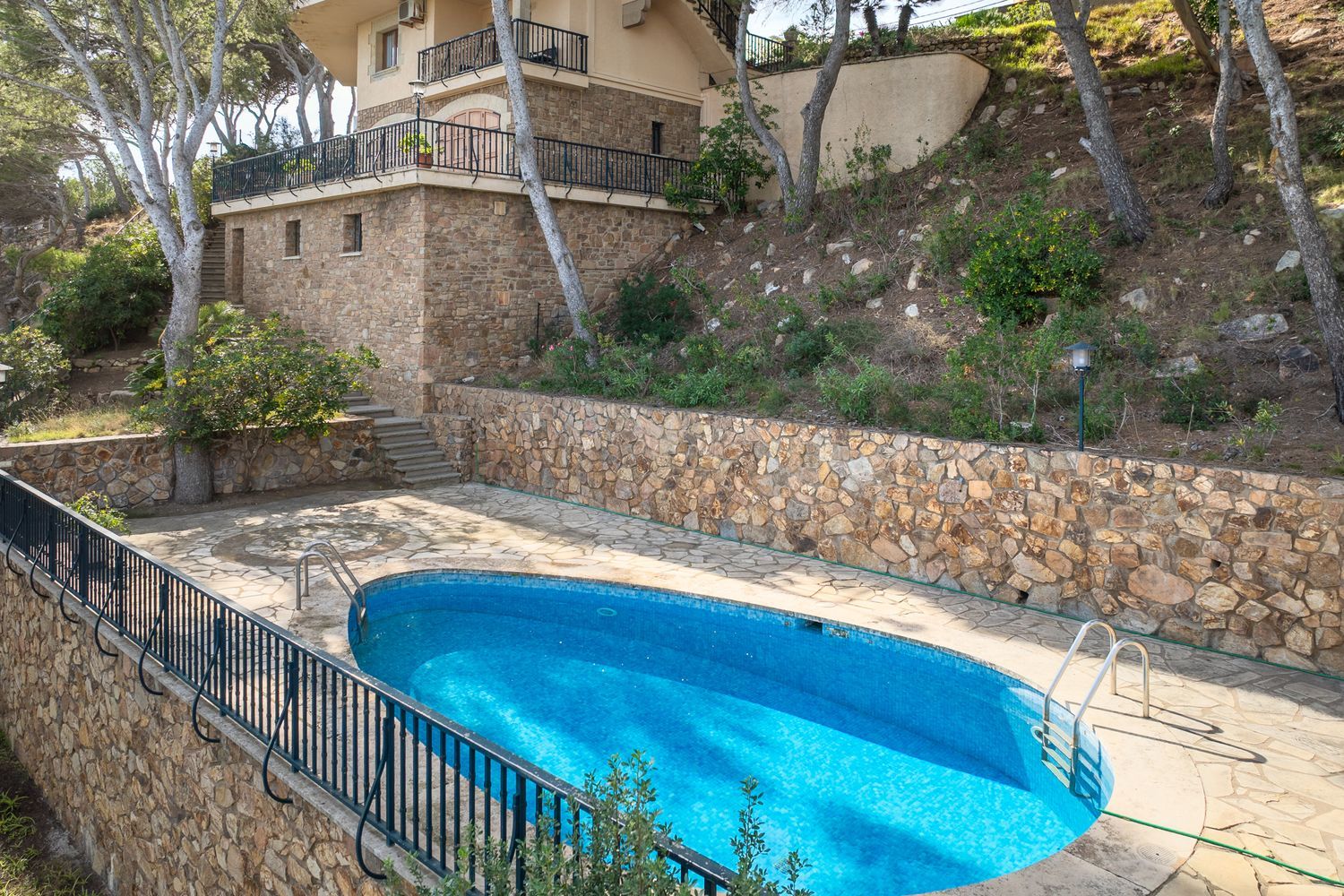 Māja Tamariu, Girona, Spānijā 4 istabas, 550 m2 Nr. 156650