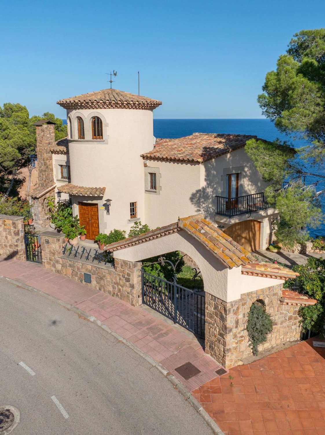 Māja Tamariu, Girona, Spānijā 4 istabas, 550 m2 Nr. 156650