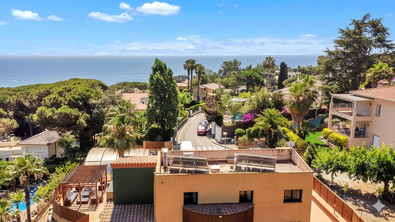 Villa a Blanes, Girona, Spagna 4 camere da letto, 330 mq. N° 180852