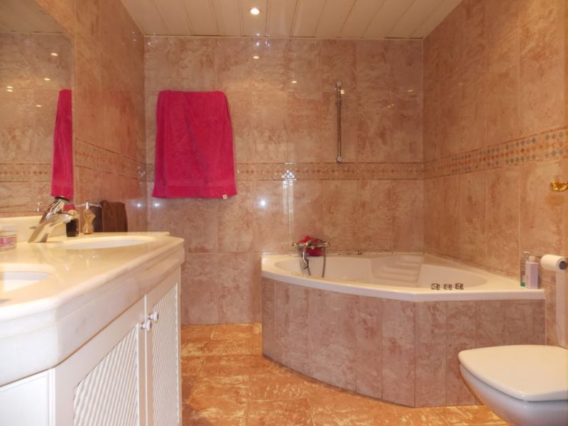 Villa à Badalona, Barcelona, Espagne 3 chambres, 240 m2 No. 133451