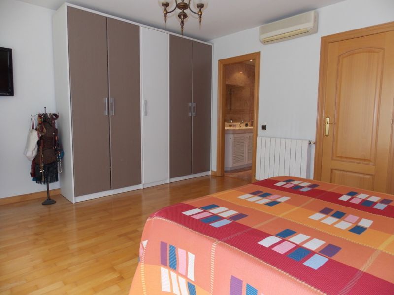 Villa à Badalona, Barcelona, Espagne 3 chambres, 240 m2 No. 133451